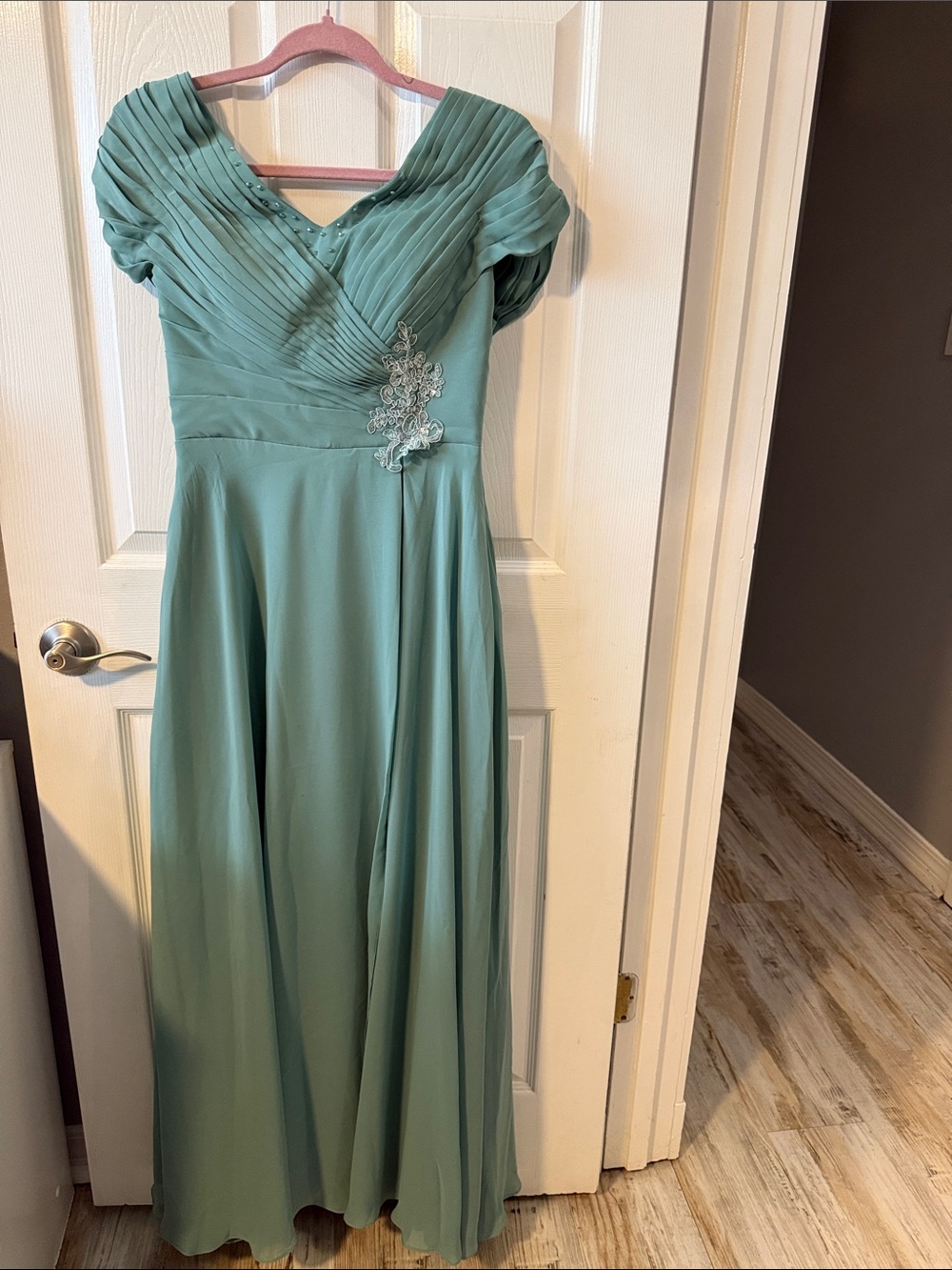 Elegant Sage Green Pleated V-Neck Evening Gown